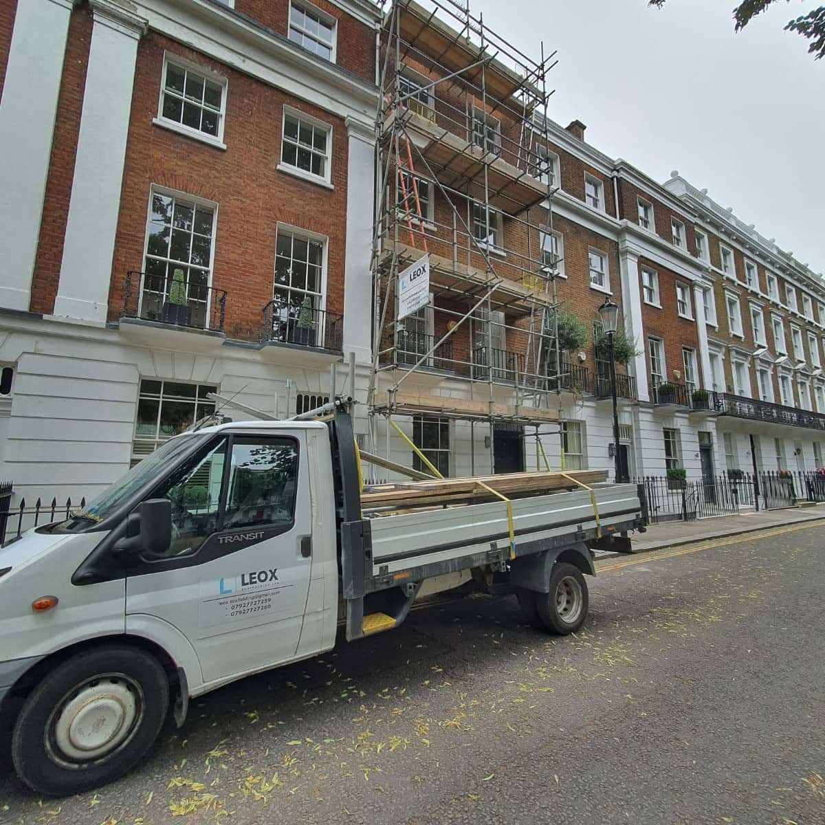 scaffolding rental London car unloading