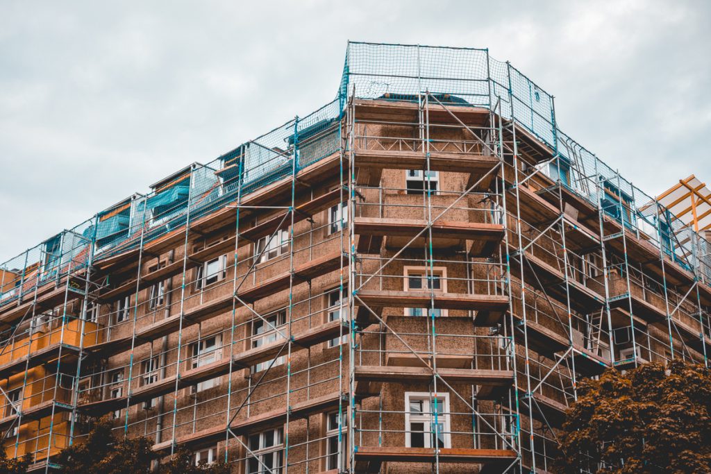 Top Reasons Why You Should Always Invest in Scaffolding Services