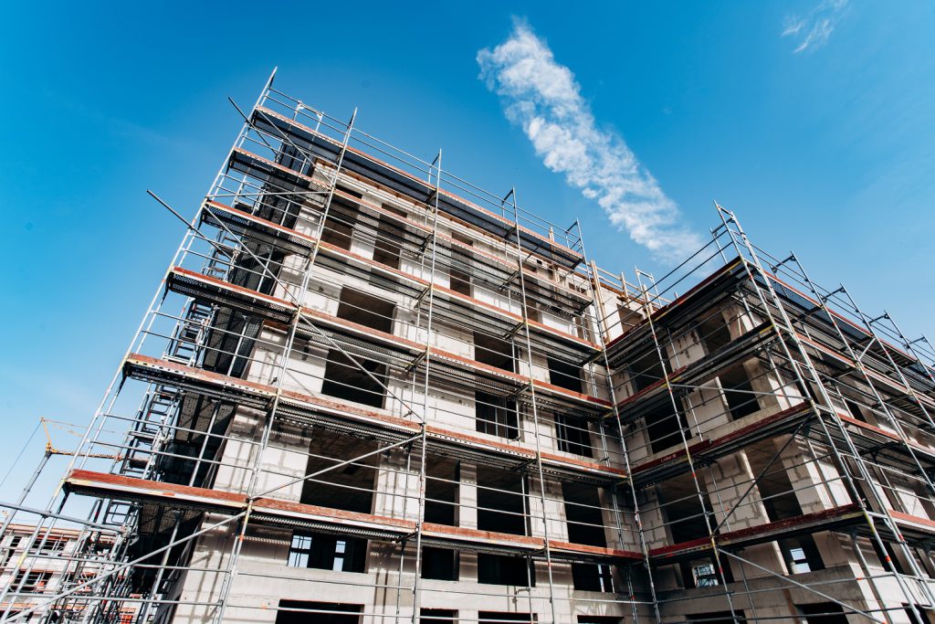 Advantages of scaffolding rental: Ensuring safety and sustainability in construction projects